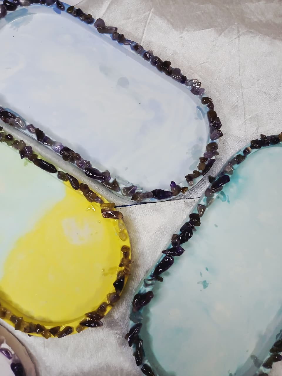 Amethyst Stone Outlined Oval Tray – Elegant Handmade Decorative & Jewelry Organizer