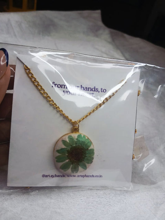 Green Sunflower Round Pendant
